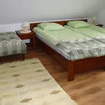 Dom Pod Dzika Grusza Сasa de vacaciones *