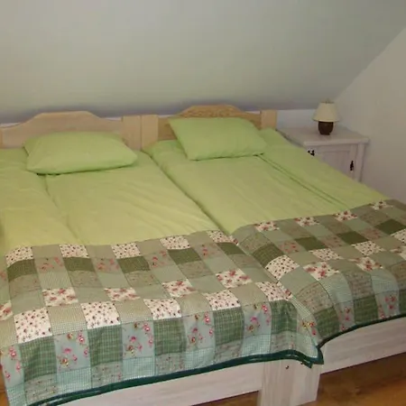 Dom Pod Dzika Grusza Сasa de vacaciones