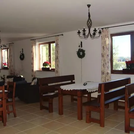 Dom Pod Dzika Grusza Сasa de vacaciones Piecki (Warmian-Masurian)